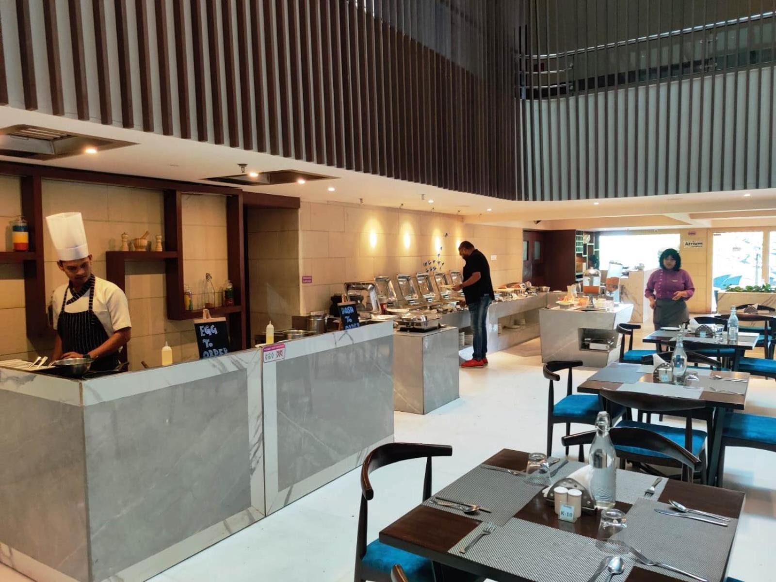 Royal Orchid Golden Suites Pune Exterior foto