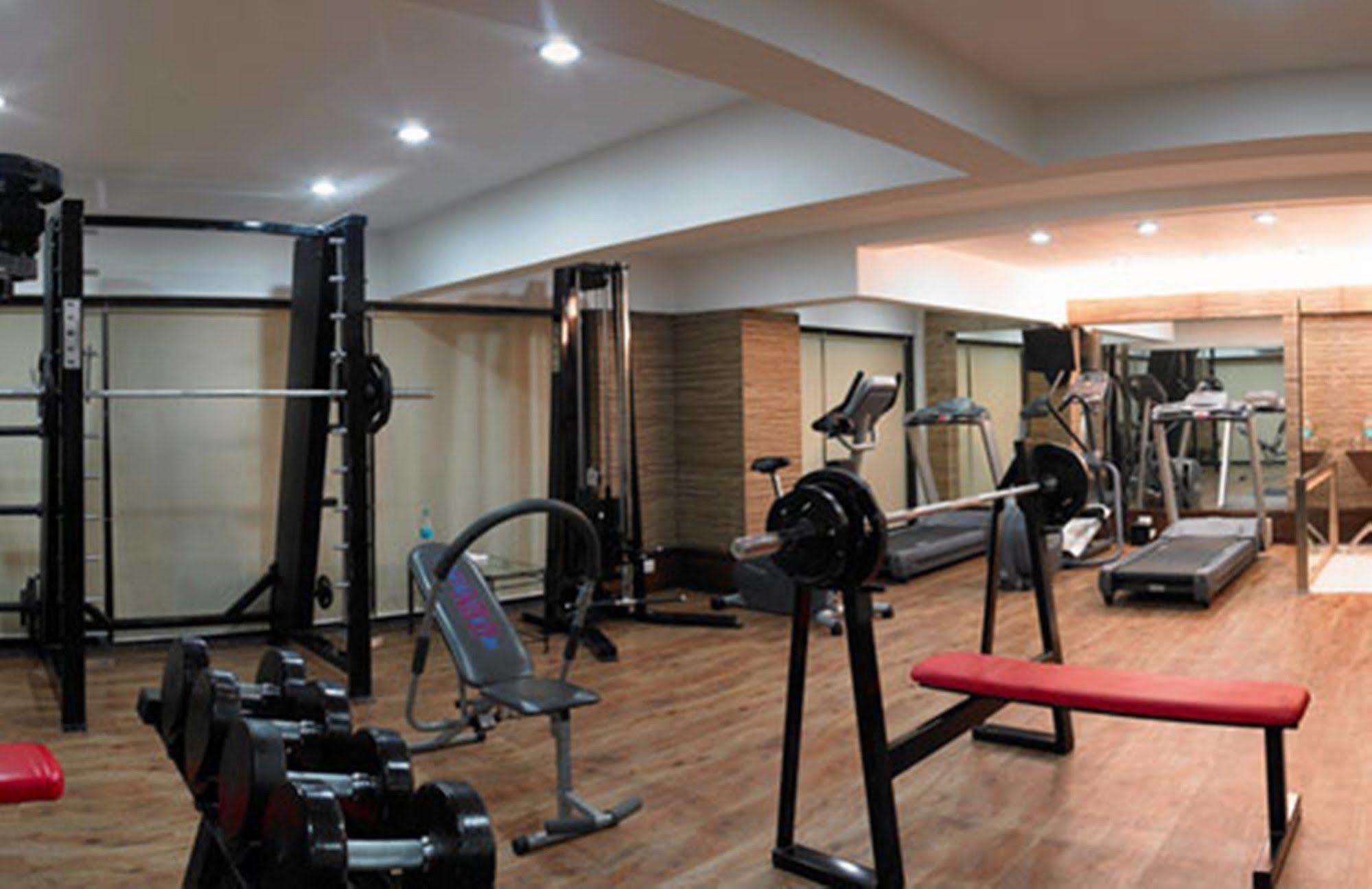 Royal Orchid Golden Suites Pune Exterior foto